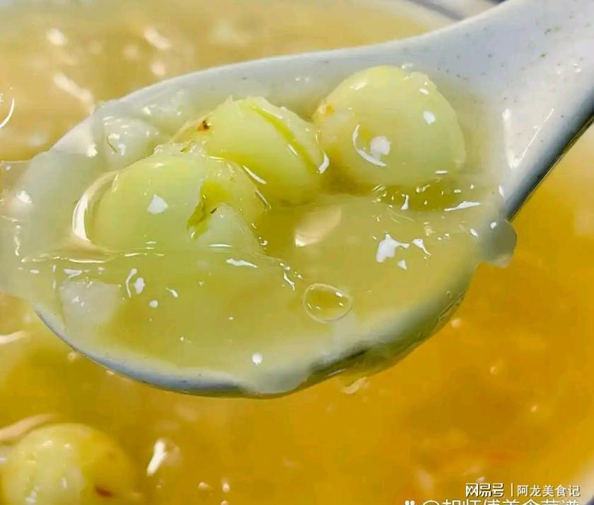 华体会-莲子和它天生一对，再贵也值得吃！慢火熬煮一锅，特养人、有滋味